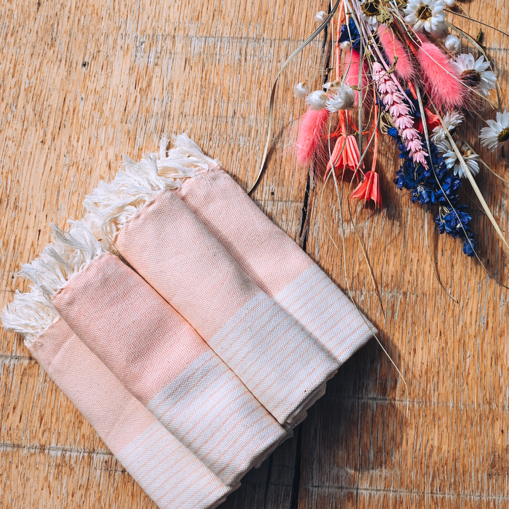 
                  
                    Serviette invité rose
                  
                