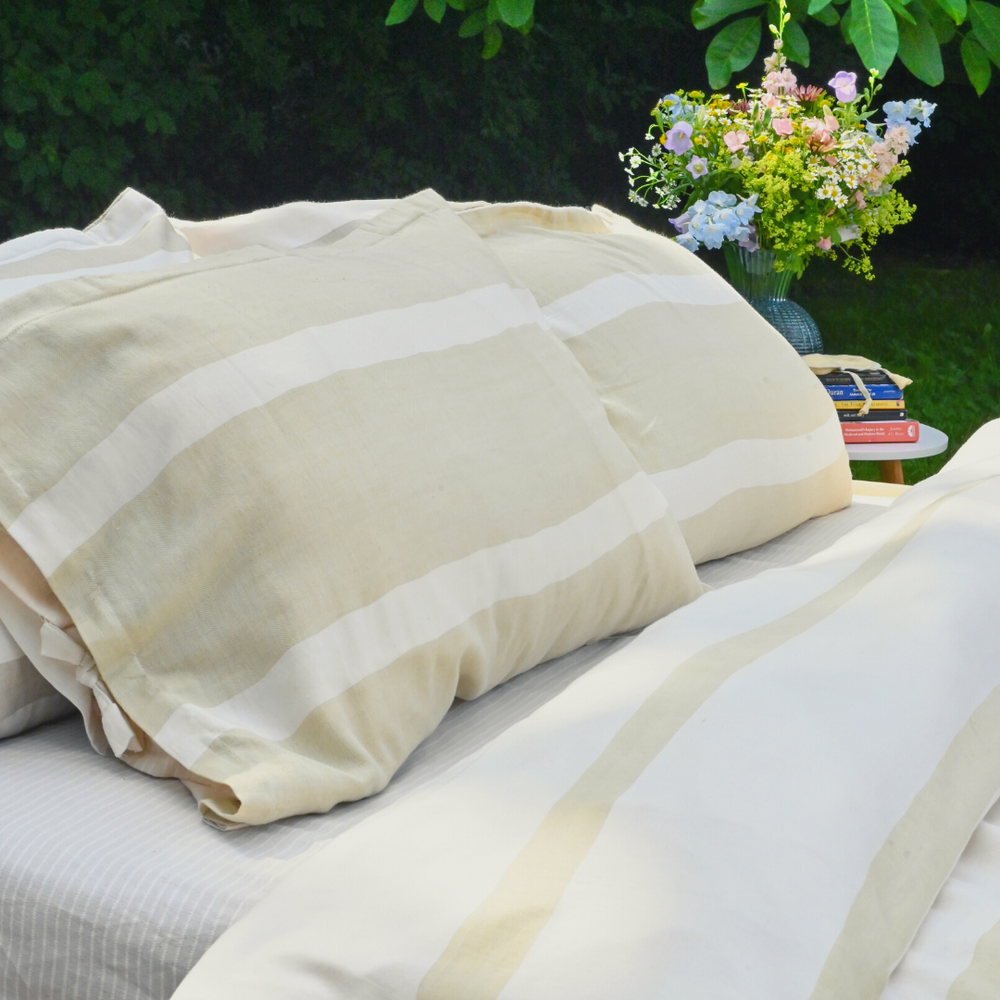 
                  
                    Set of 2 pillow cases
                  
                