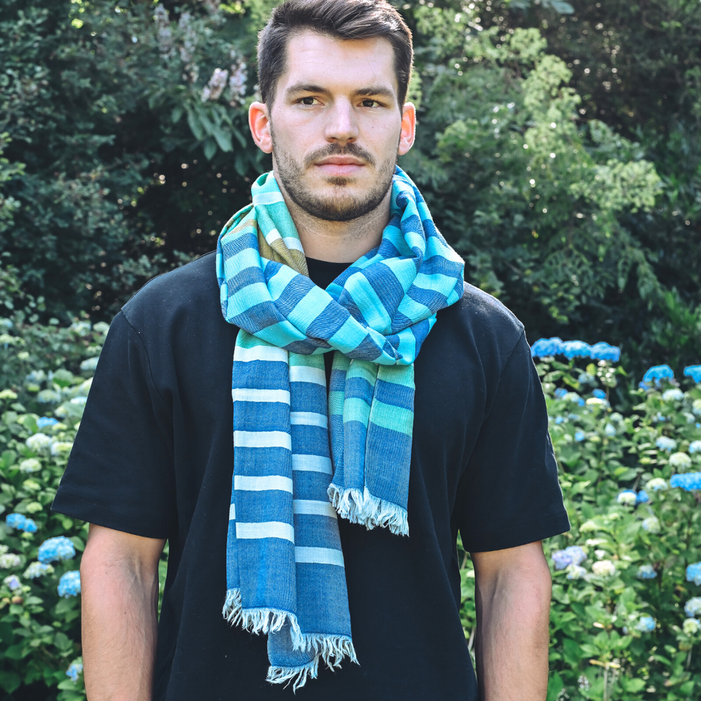 
                  
                    Handwoven scarf Blue - SPECIAL EDITION (last pieces)
                  
                